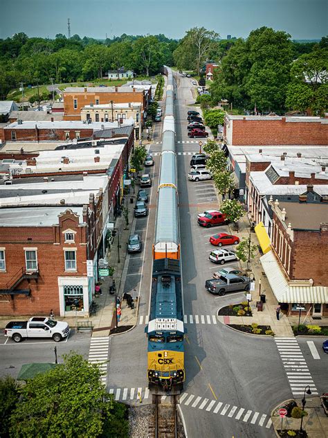 Csxt 7026 Leads Csx M352 A Loaded Autorack Train As They Street Run