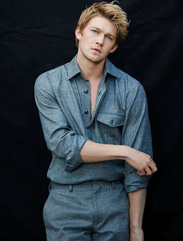 Favorite Hunks Other Things The Favourite Joe Alwyn