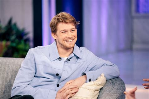 Joe Alwyn Birth Chart Joe Alwyn Biography Age Wiki Height Weight