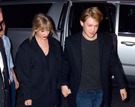 Joe Alwyn Source Reacts To Taylor Swift S Tortured Poets Department