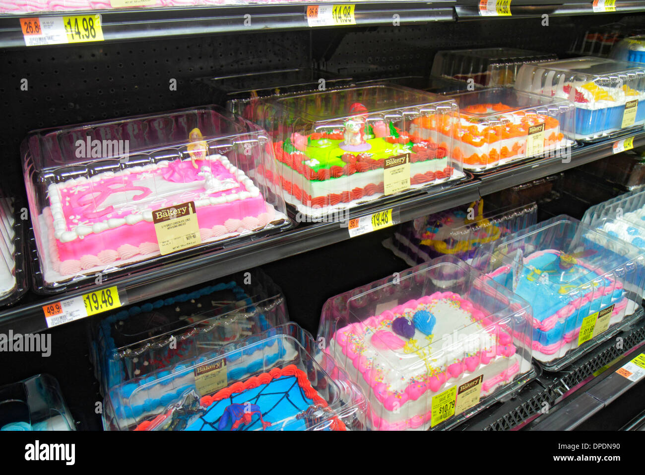 Miami Florida Wal Mart Walmart Shopping Decorated Cakes Sale Display Stock Photo 65455628 Alamy