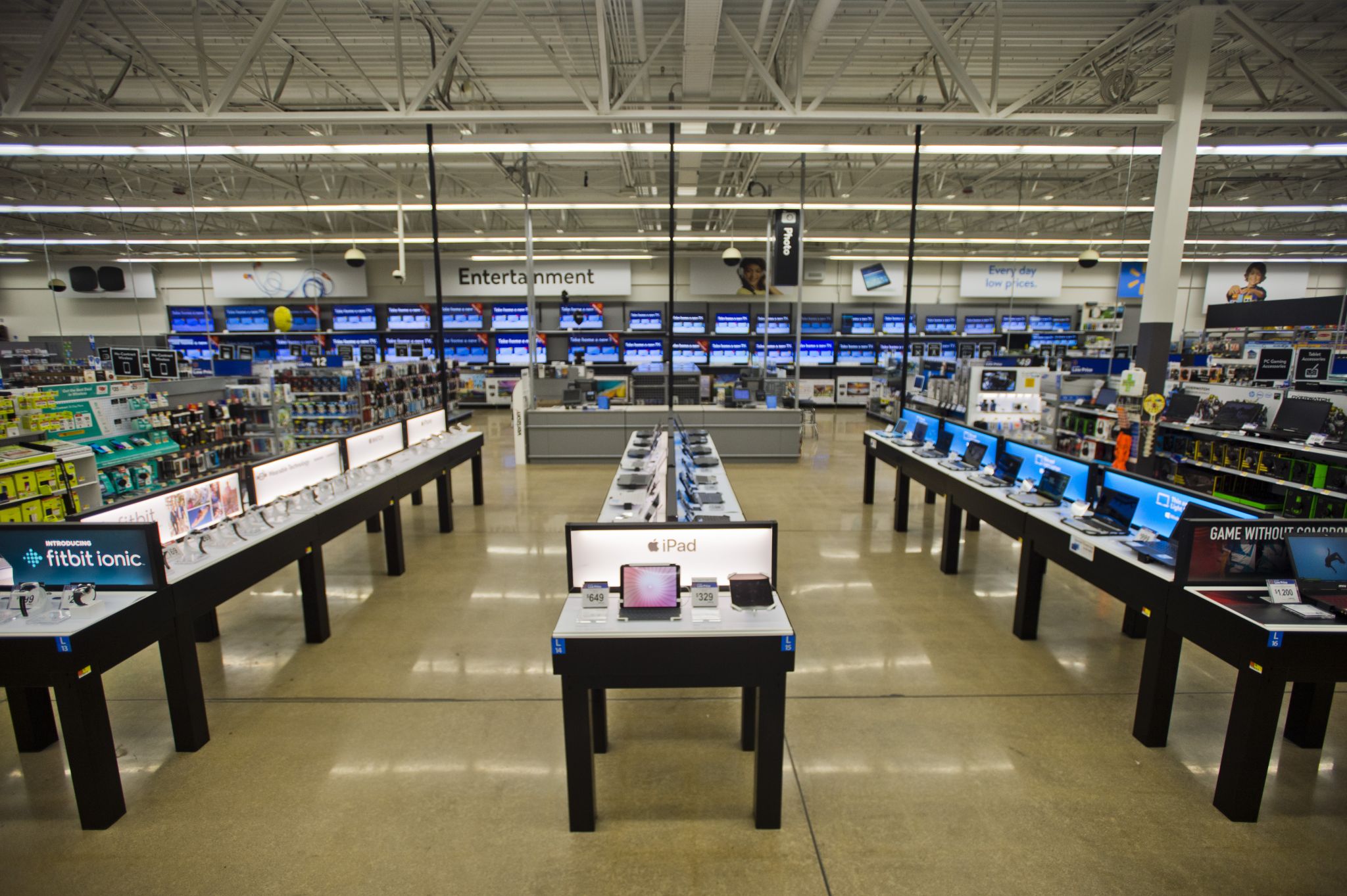 Midland Walmart Closed For Cleaning Sanitizing Until 7 A M Friday