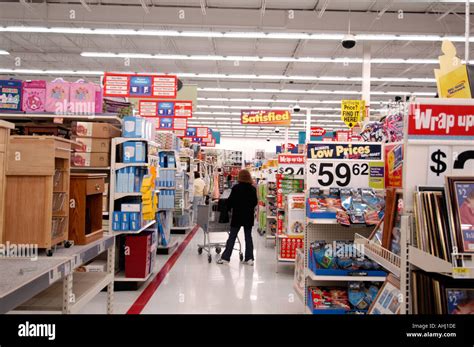 Wal Mart Supermarket Usa Stock Photo 2679261 Alamy