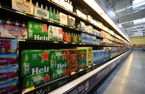 Walmart Grocery Now Offers Curbside Alcohol Pickup At 2 000 Us Stores